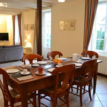 Maison De Charme Avec Piscine Chauffee Et Jardin Prive, Ideale Pour Familles - Fr-1-653-85 Saint-Cybardeaux