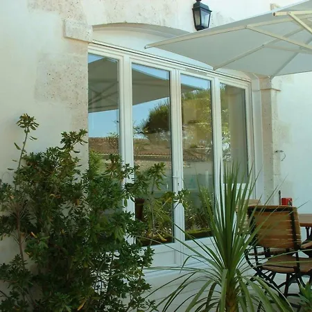 Maison De Charme Avec Piscine Chauffee Et Jardin Prive, Ideale Pour Familles - Fr-1-653-85 Holiday home *