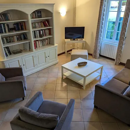 Maison De Charme Avec Piscine Chauffee Et Jardin Prive, Ideale Pour Familles Landhaus Saint-Cybardeaux