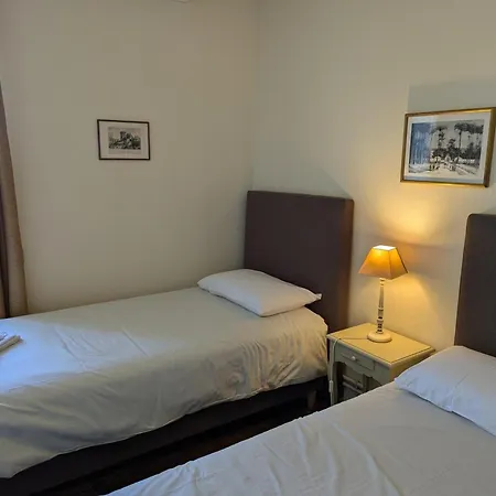 Maison De Charme Avec Piscine Chauffee Et Jardin Prive, Ideale Pour Familles - Fr-1-653-85