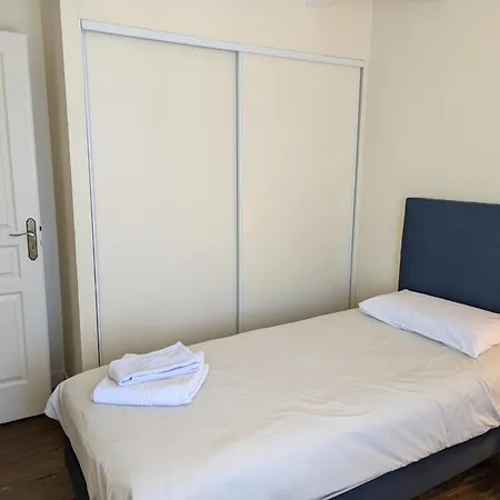 Maison De Charme Avec Piscine Chauffee Et Jardin Prive, Ideale Pour Familles - Fr-1-653-85 בית נופש