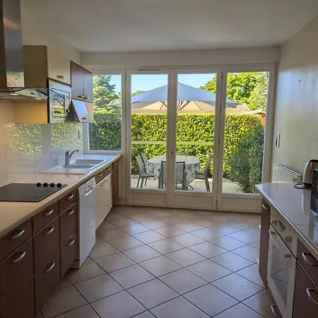Maison De Charme Avec Piscine Chauffee Et Jardin Prive, Ideale Pour Familles
