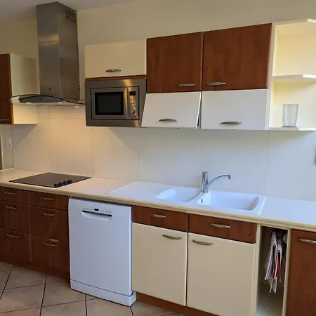 Maison De Charme Avec Piscine Chauffee Et Jardin Prive, Ideale Pour Familles - Fr-1-653-85 *