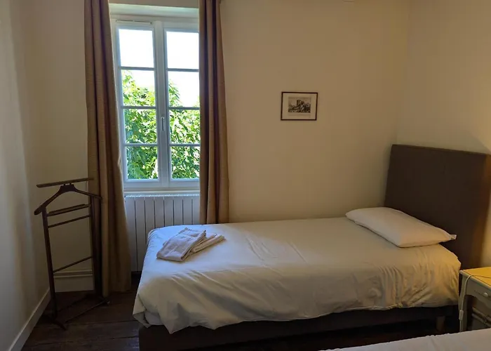 Maison De Charme Avec Piscine Chauffée Et Jardin Privé, Idéale Pour Familles - Fr-1-653-85 Сasa de vacaciones *