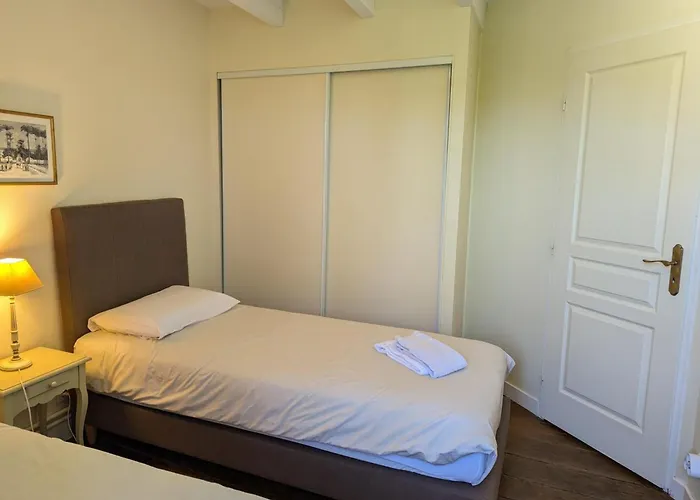 Maison De Charme Avec Piscine Chauffée Et Jardin Privé, Idéale Pour Familles - Fr-1-653-85 Saint-Cybardeaux