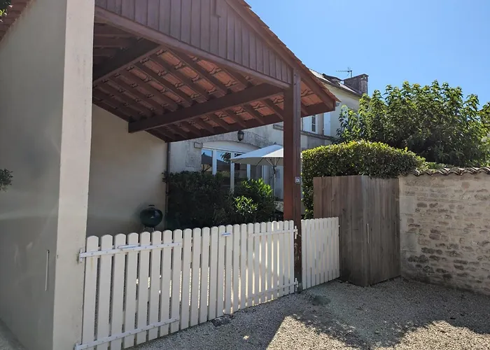 Maison De Charme Avec Piscine Chauffée Et Jardin Privé, Idéale Pour Familles - Fr-1-653-85 Сasa de vacaciones Saint-Cybardeaux